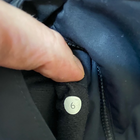 Lululemon Winter Size 6 Pinnacle Coat missing the hood - Picture 5 of 10